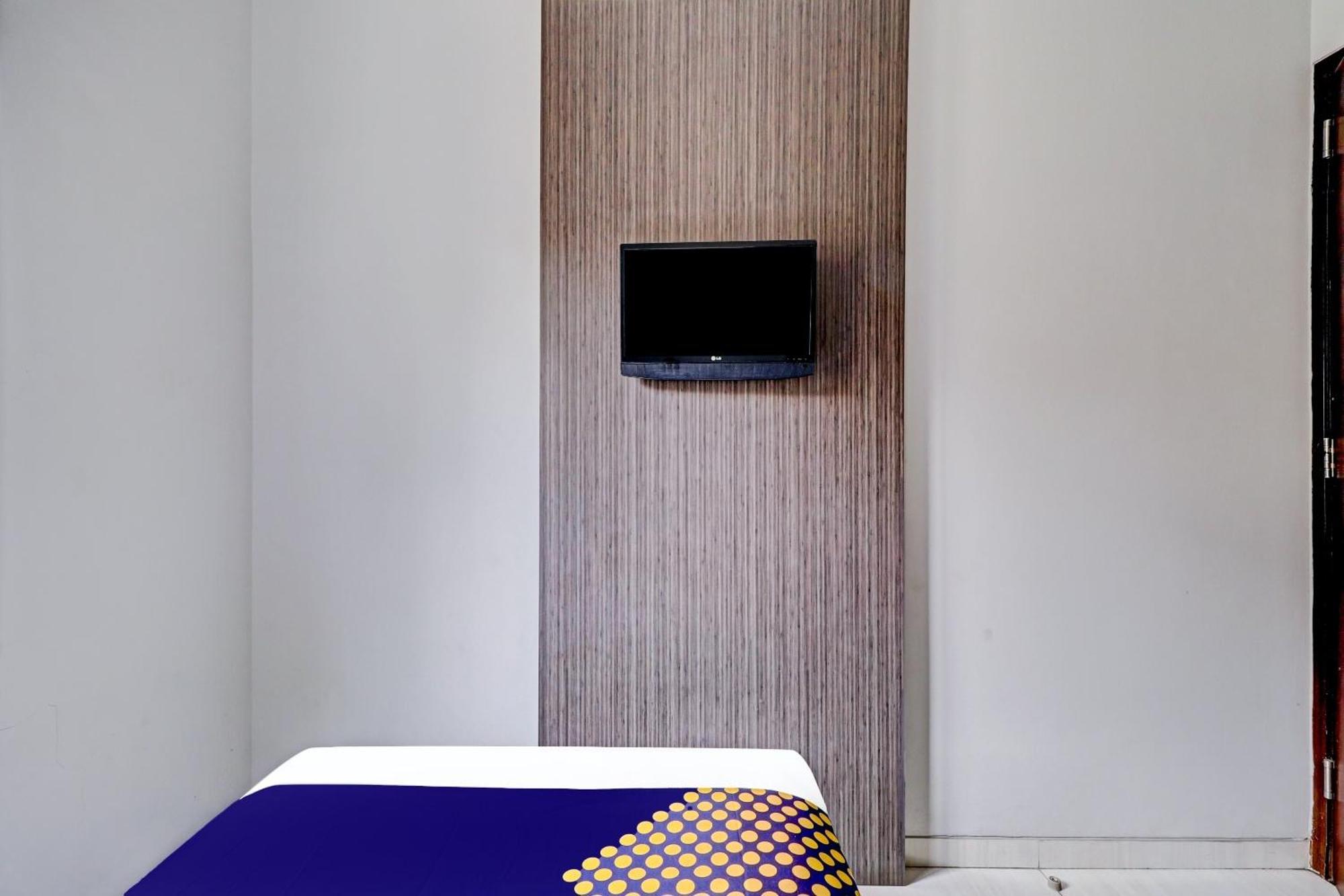בנדונג Hotel O Cihampelas Near Ciwalk Formerly D'River Guest House מראה חיצוני תמונה
