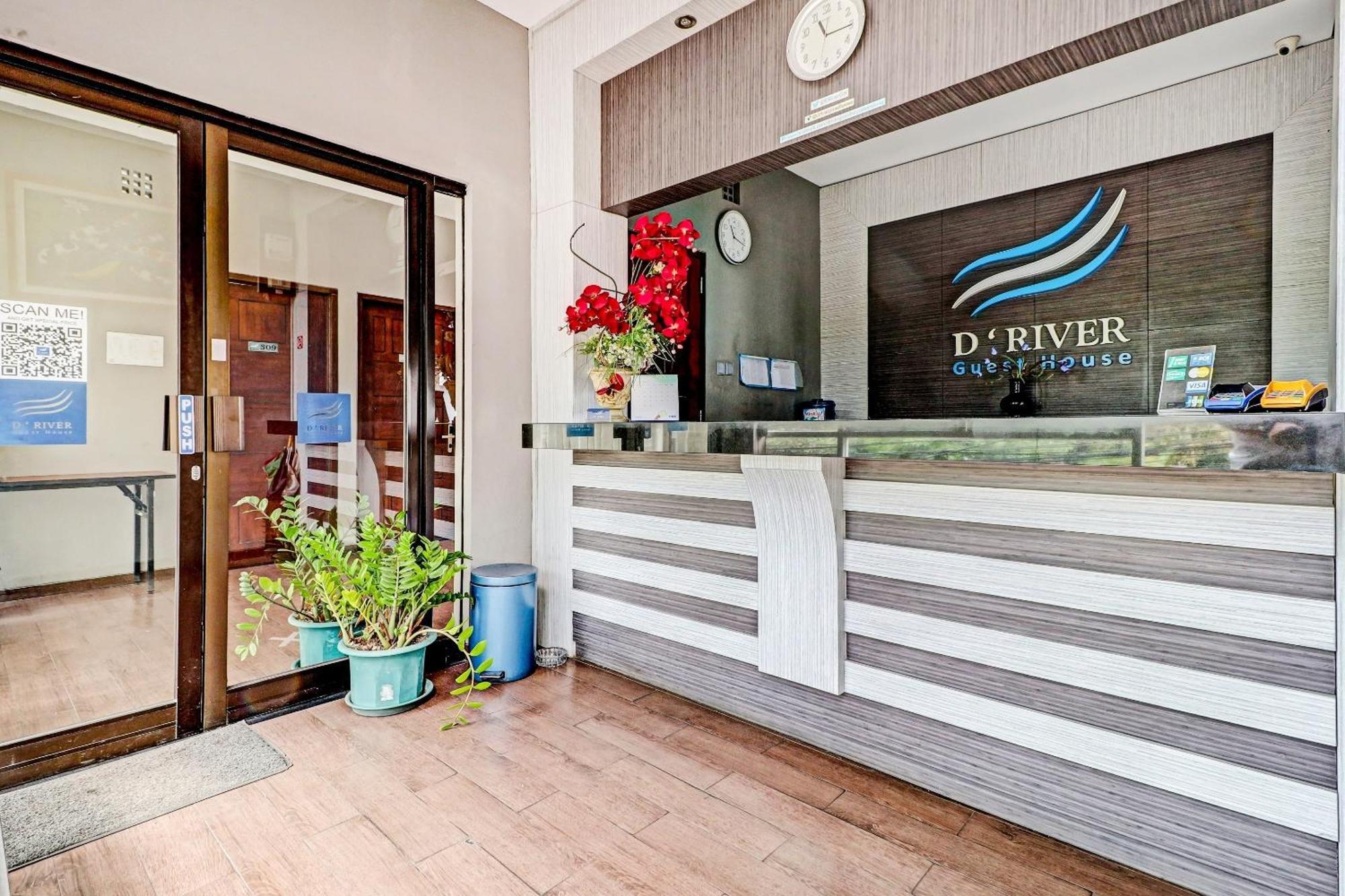 בנדונג Hotel O Cihampelas Near Ciwalk Formerly D'River Guest House מראה חיצוני תמונה