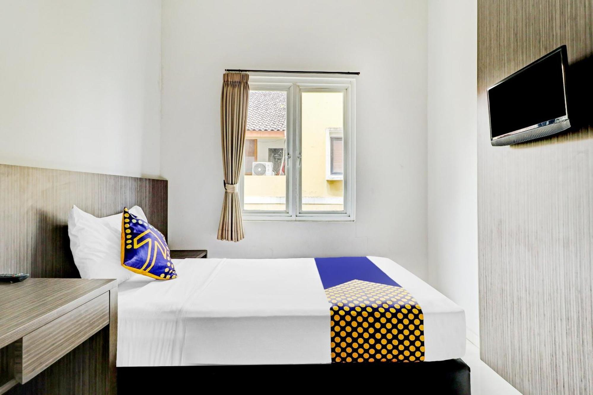 בנדונג Hotel O Cihampelas Near Ciwalk Formerly D'River Guest House מראה חיצוני תמונה