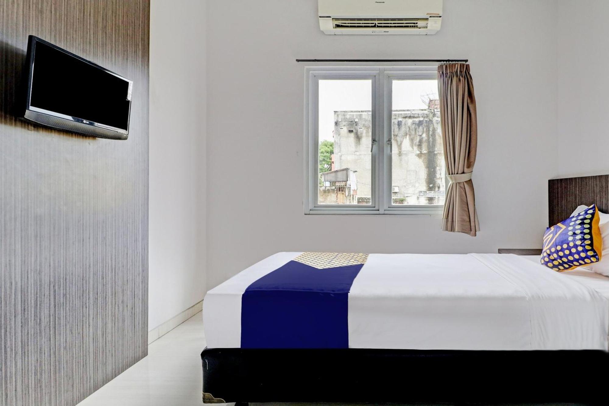 בנדונג Hotel O Cihampelas Near Ciwalk Formerly D'River Guest House מראה חיצוני תמונה