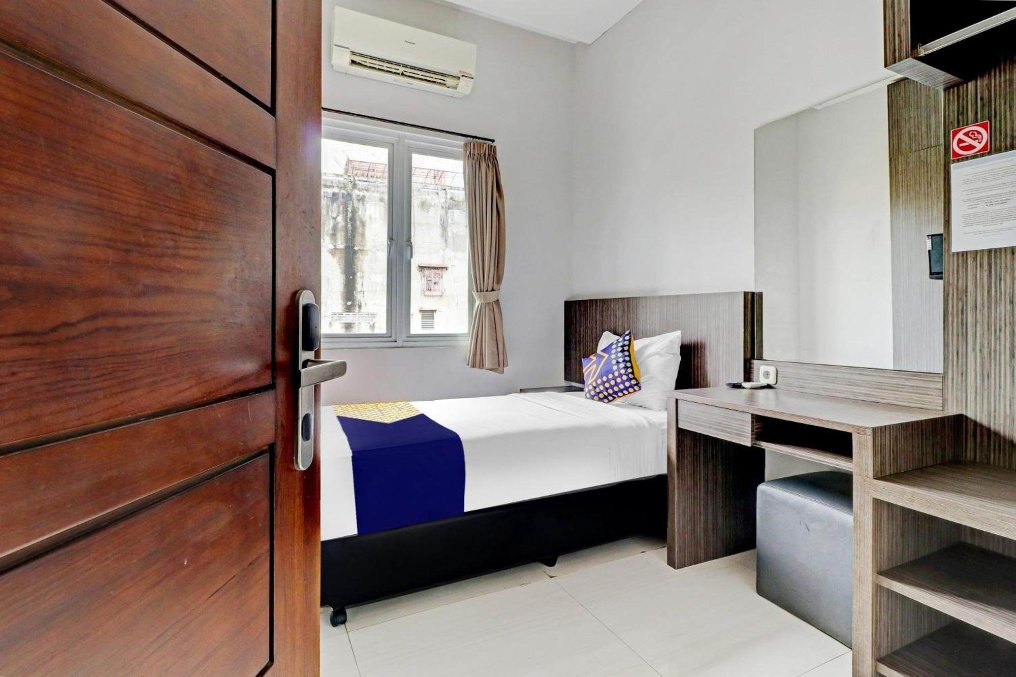 בנדונג Hotel O Cihampelas Near Ciwalk Formerly D'River Guest House מראה חיצוני תמונה